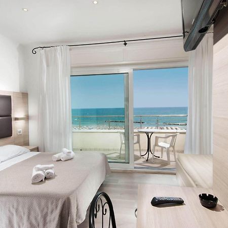 Hotel Bellevue Cattolica Zewnętrze zdjęcie