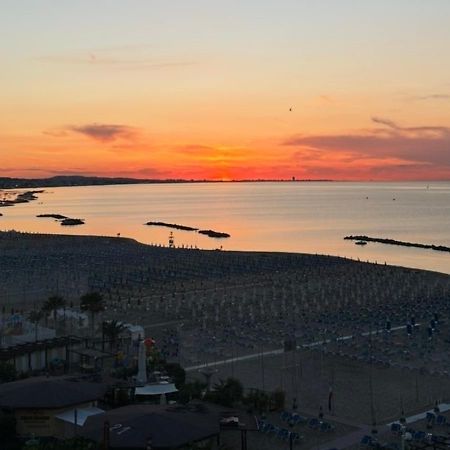 Hotel Bellevue Cattolica Zewnętrze zdjęcie