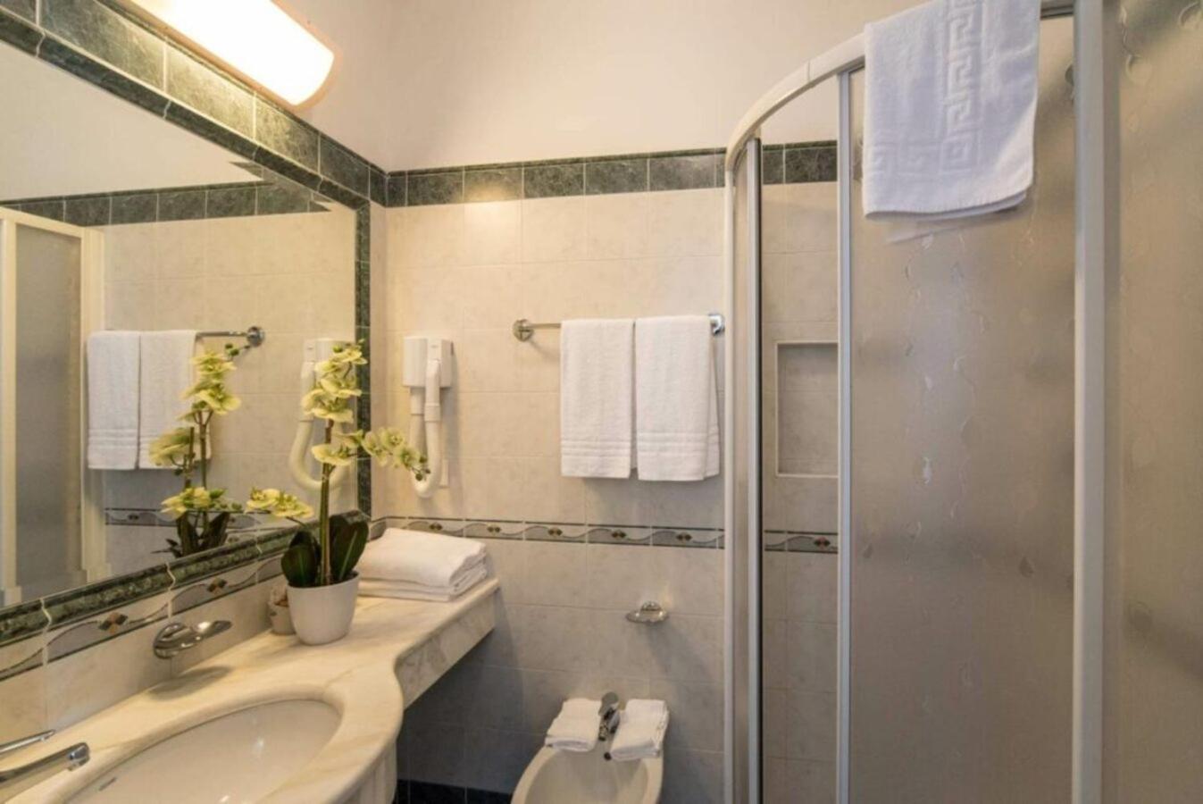 Hotel Bellevue Cattolica Zewnętrze zdjęcie