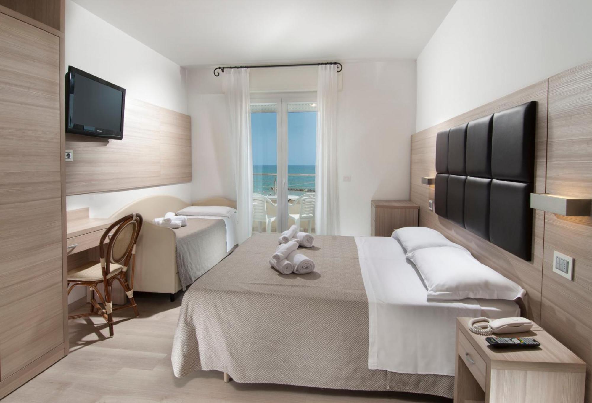 Hotel Bellevue Cattolica Zewnętrze zdjęcie