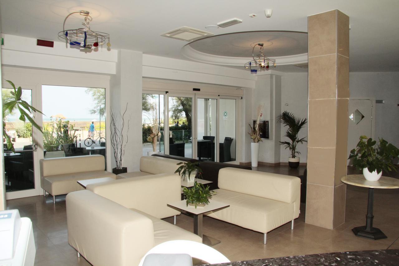 Hotel Bellevue Cattolica Zewnętrze zdjęcie